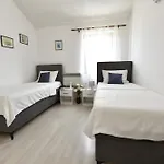Herak Apartment *
